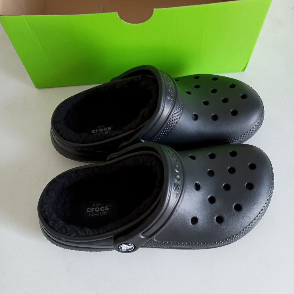 NWT Crocs classic adult fur lined clogs, black, women's 6 men's 4 - Picture 3 of 6